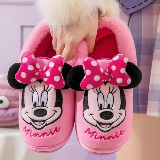 Chinelo infantil de algodão Disney de inverno