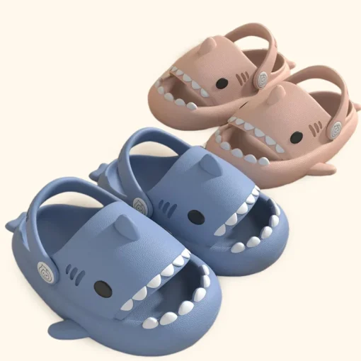 Chinelo infantil de sola macia tubarão