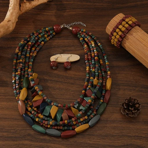 Conjunto de joias com colar, brincos e pulseira de contas de madeira