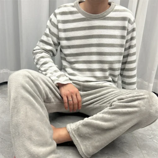 Conjunto de pijama listrado cinza para o outono e inverno masculino